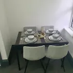 Deluxe 2-Bed Apartment, Birmingham
