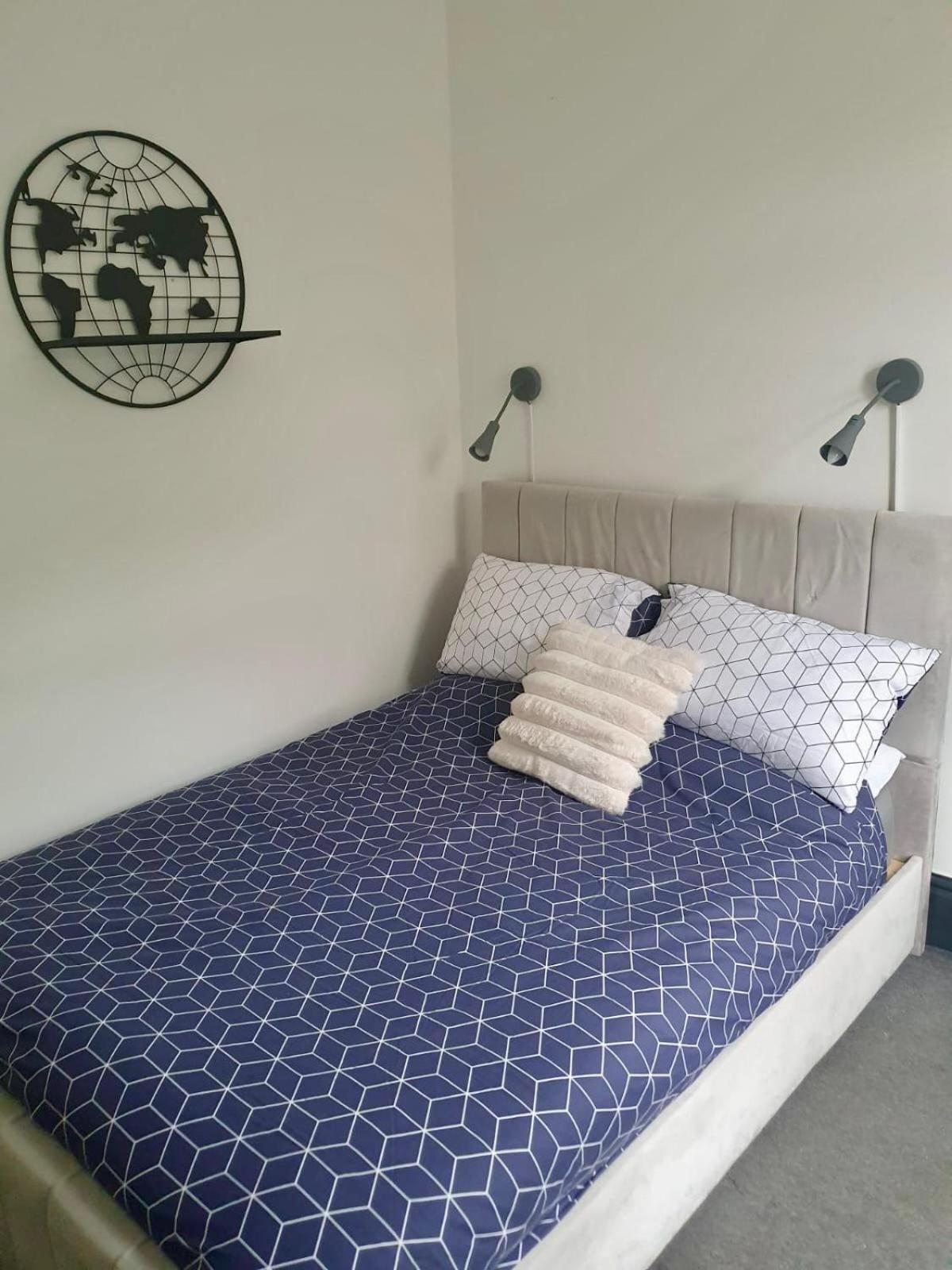 Apartment Deluxe 2-bed Apartment,