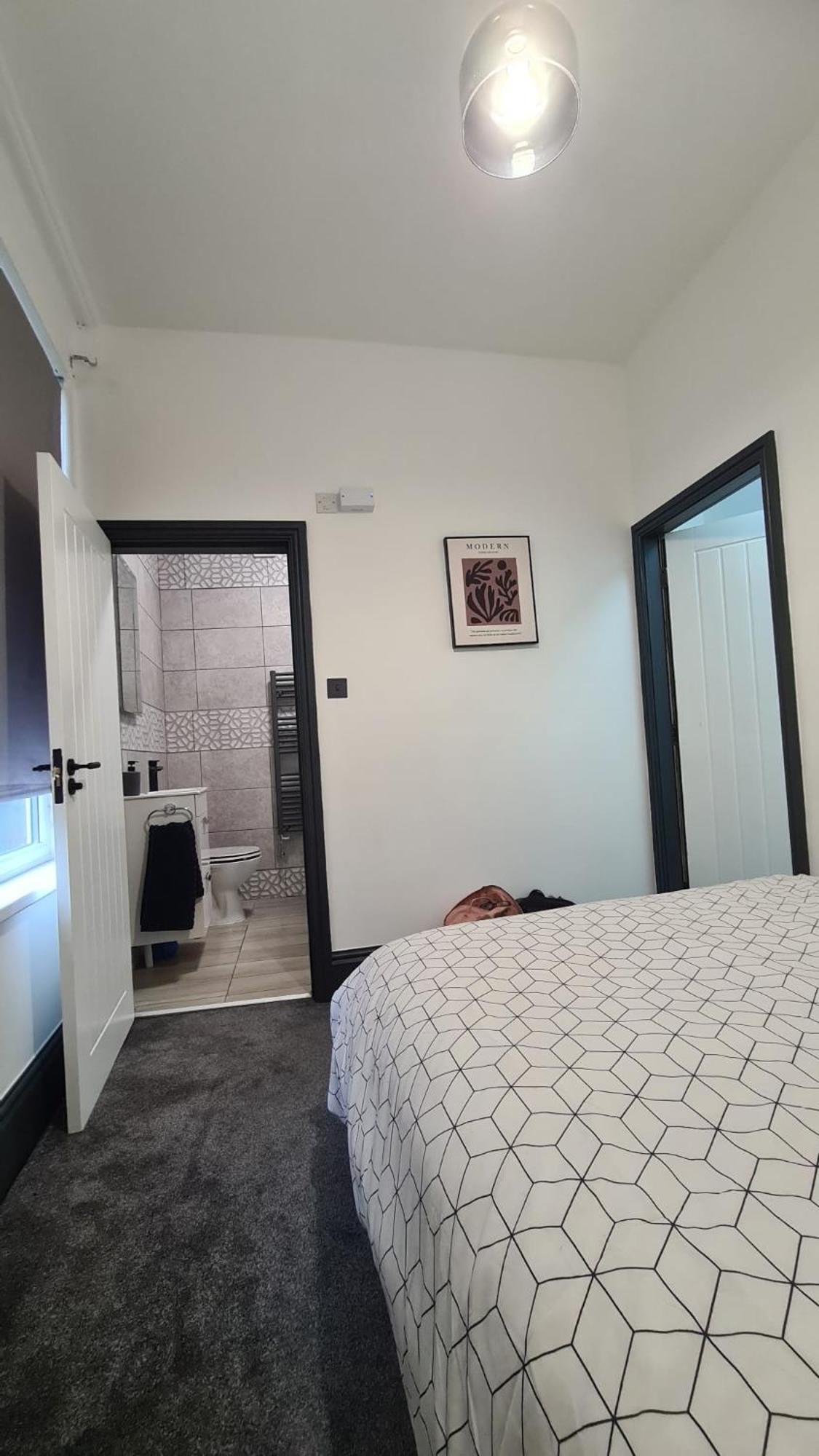 Deluxe 2-bed Apartment, * Birmingham